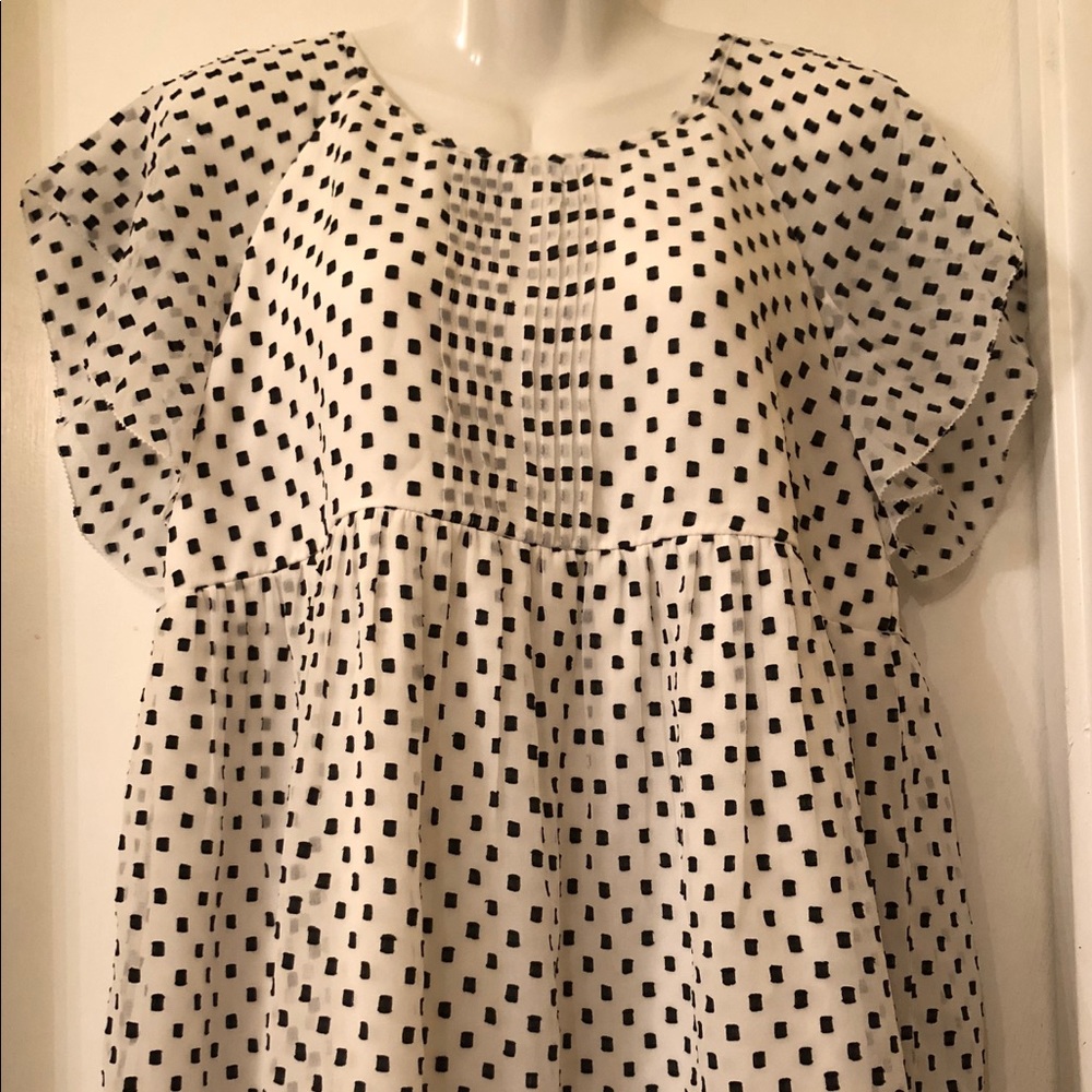 A Pea in the Pod maternity shirt size medium NWT